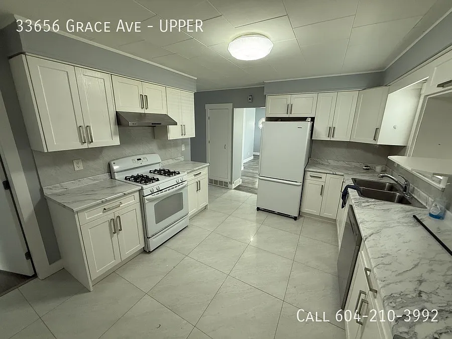 Spacious Renovated Upper in Matsqui — Photo 3