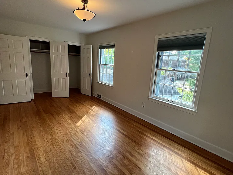 403 Wesley St — Photo 10