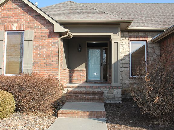 3rd image of 9942 W Westlakes Ct