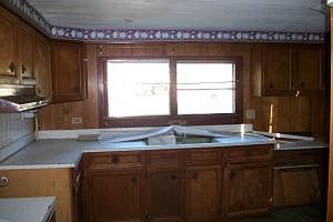 4th image of 1000 Highland Ct