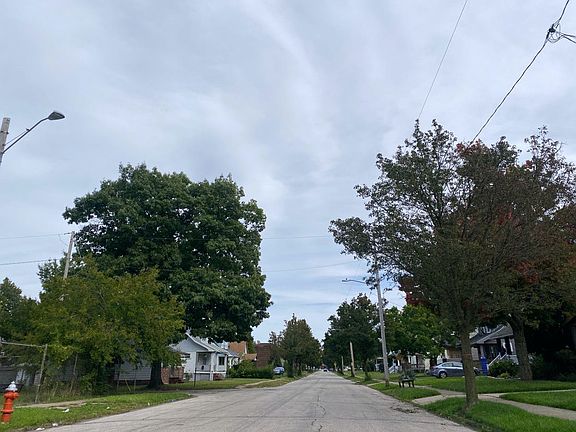 4th image of 13601 Melzer Ave