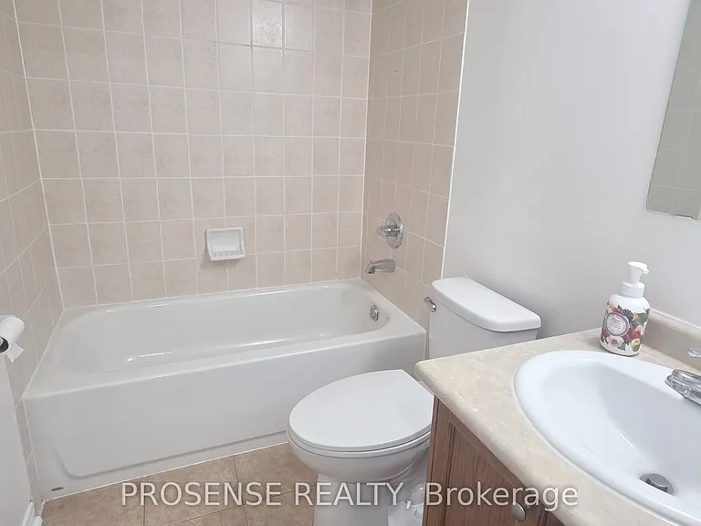 9699 Jane St #13 — Photo 33