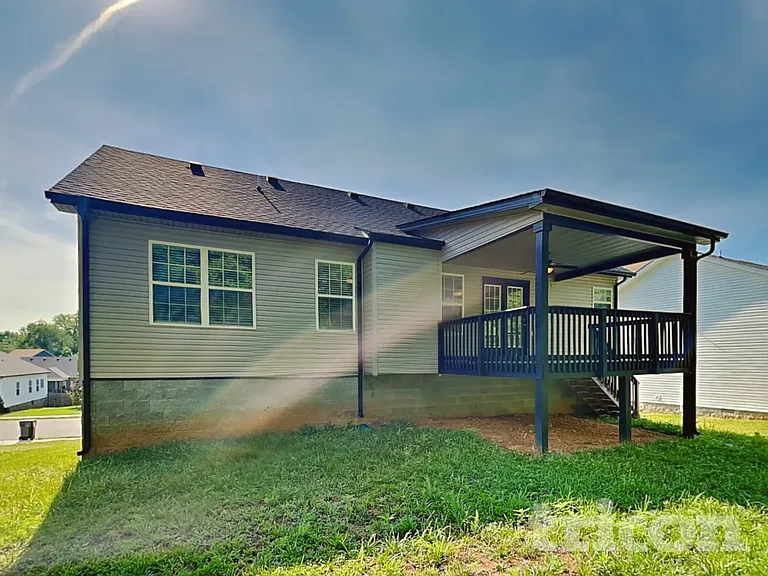 492 Woodtrace Dr — Photo 17