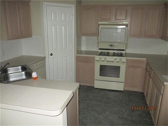 5th image of 4719 Cashel Cir APT A