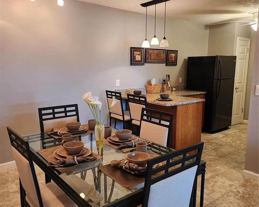 452 Chapel Ridge Dr APT C, Hazelwood, MO 63042 Zillow