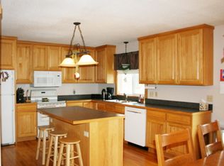 800 Heathermoor Dr, Midland, MI
