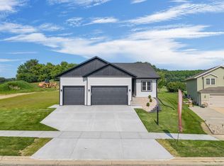 935 Hay Creek Trail, Reedsburg, WI 53959