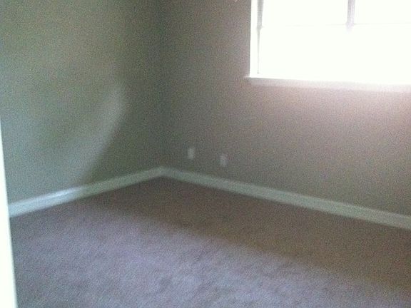 2nd image of 4000 Crescent Dr