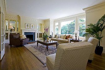:: 747 14th Avenue