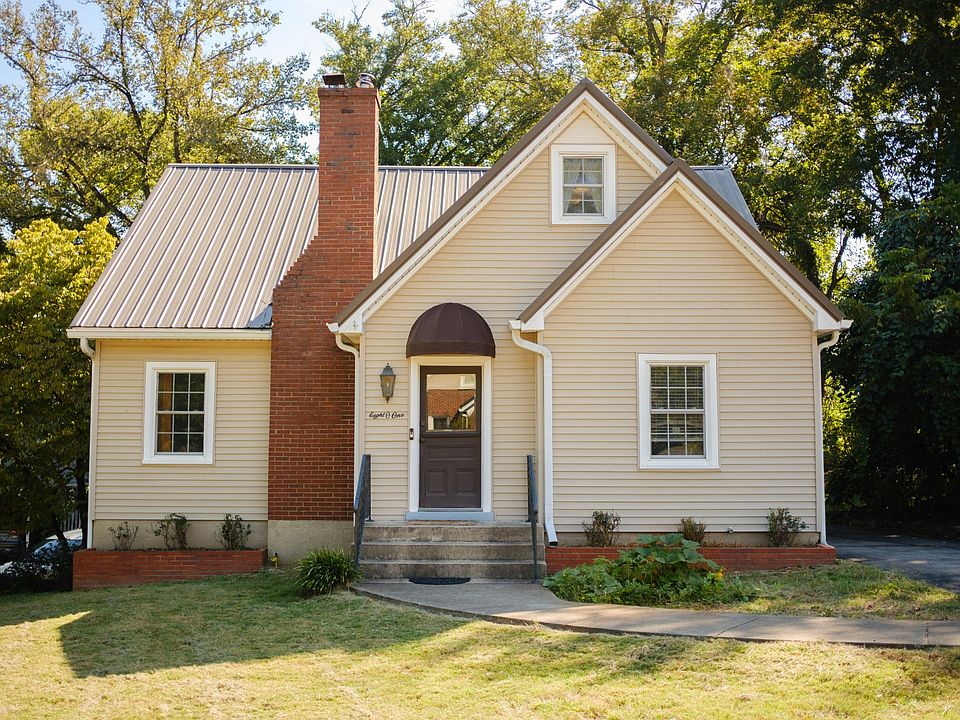1st image of 801 Elm St