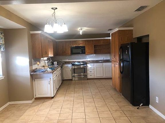 5th image of 1604 Parker Dr