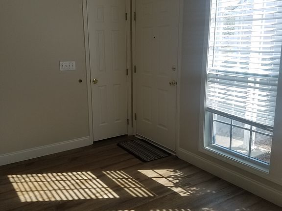 3rd image of 4404 Jasmine Cove Way