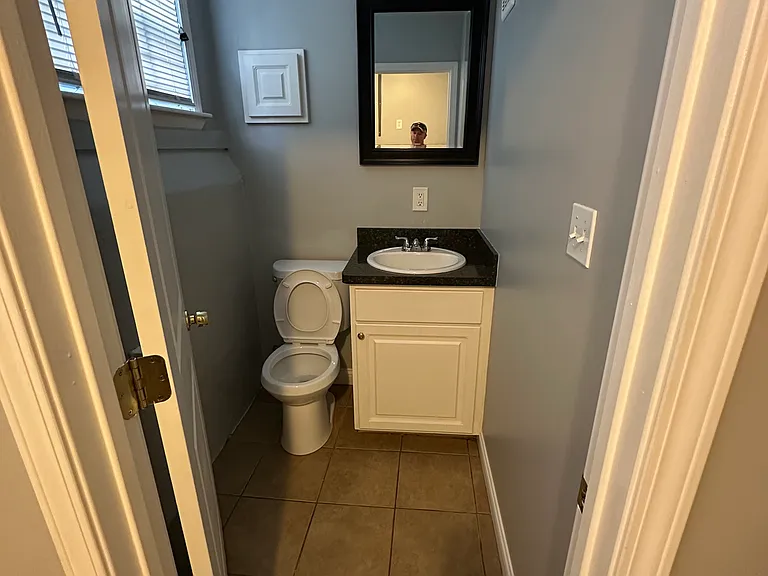 639 Scriven Ave — Photo 9