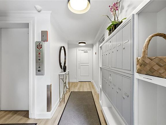 3rd image of 2632 Peachtree Rd NW #304B