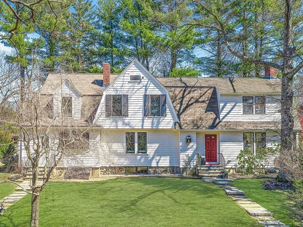 142 Wellesley St, Weston, MA 02493