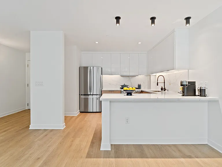 333 FREMONT — Photo 9