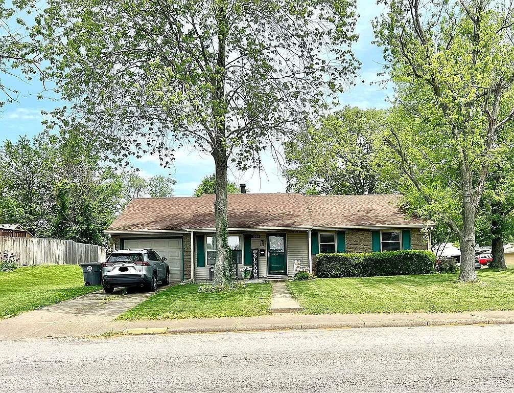1001 Old Post Rd photo 1