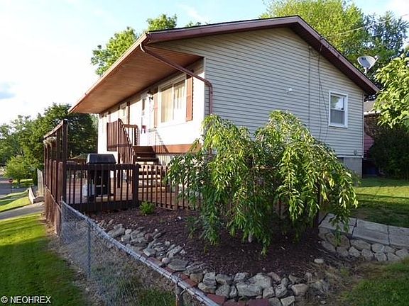 3rd image of 387 Lincoln Ave