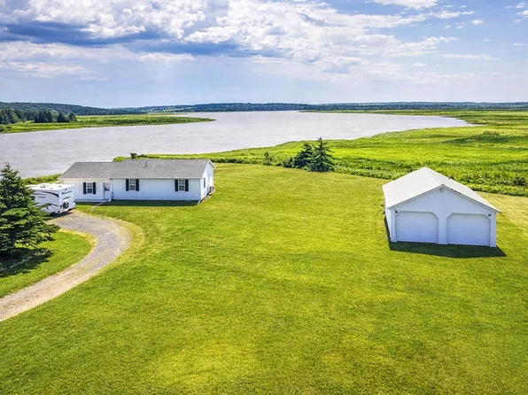 206 Main St, Mount Stewart, PE C0A 1T0