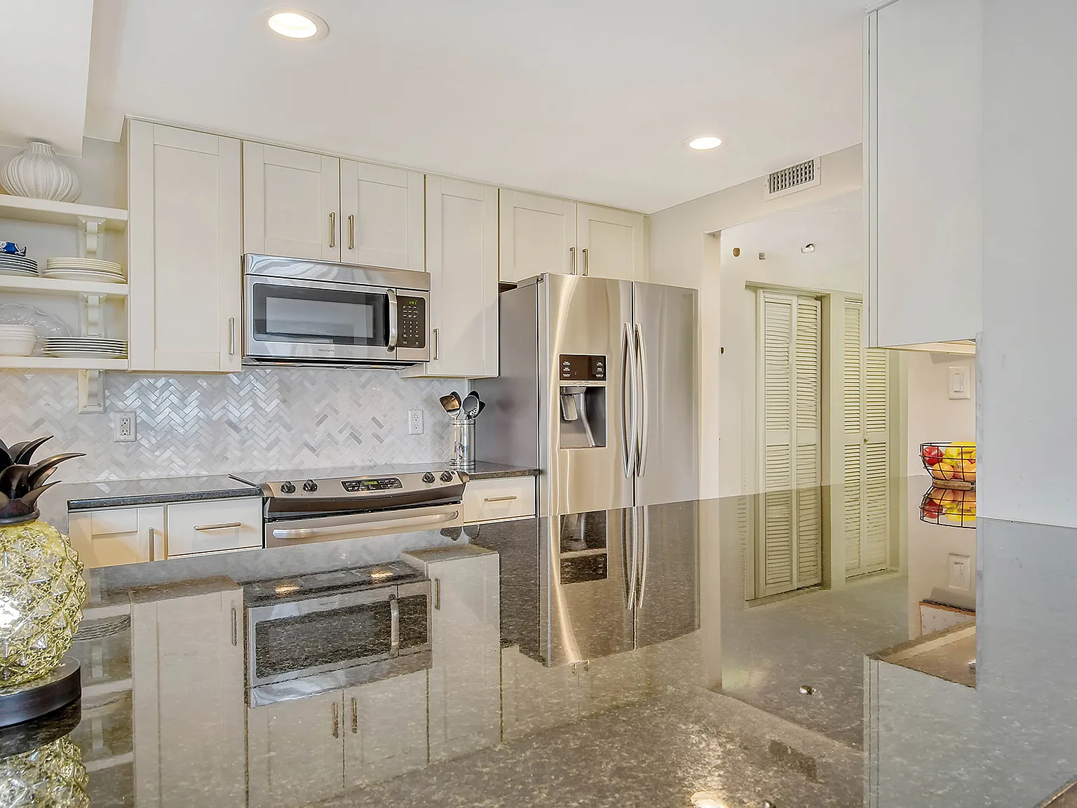 3 bed, 1474 sqft, $6,500 — Photo 3