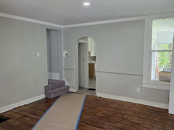 4th image of 608 N 10th St #1