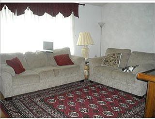 3rd image of 17 Redgrave Dr