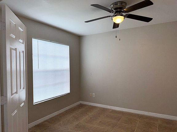 5th image of 4223 SW Santa Barbara Pl