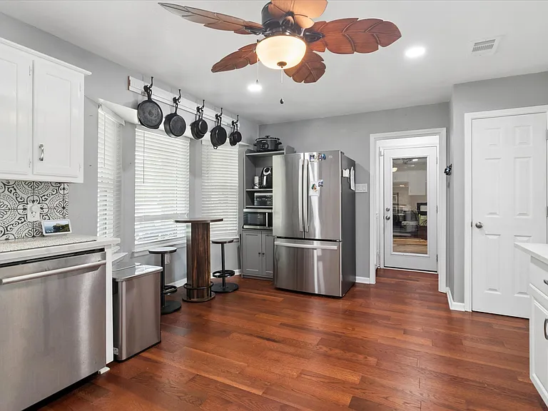5214 Rustle Leaf Dr — Photo 4