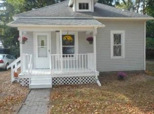 516 Cedar St, Breckenridge, MI 48615