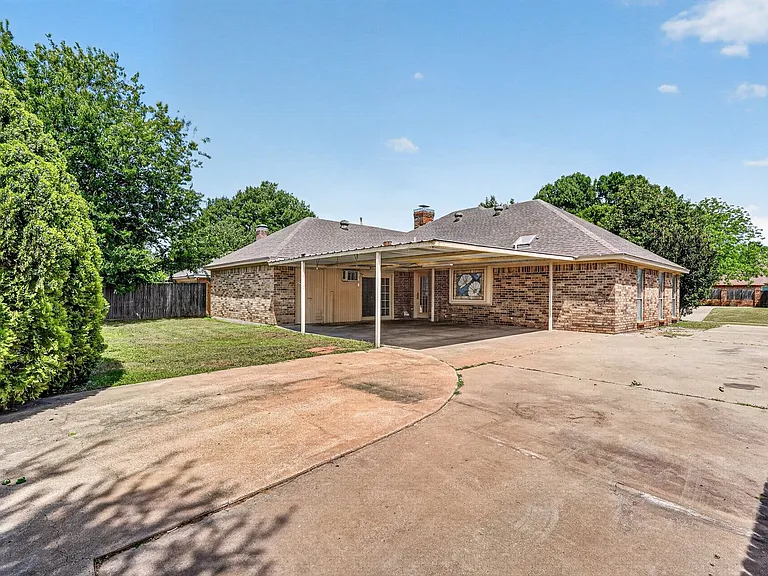2403 Ridgevalley Dr — Photo 20