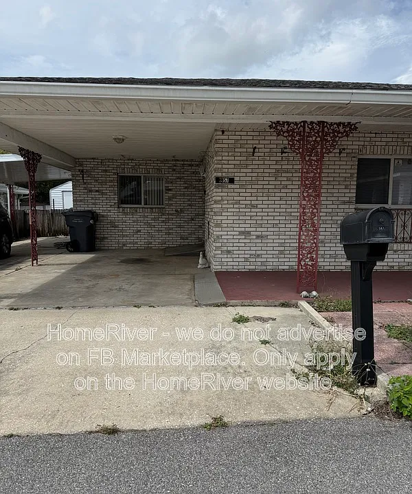 3357 Dexter Dell SE