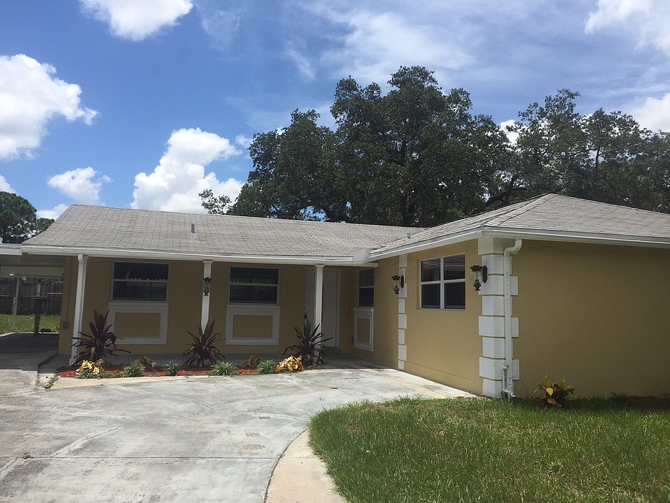 1st image of 8227 Pinehurst Cir