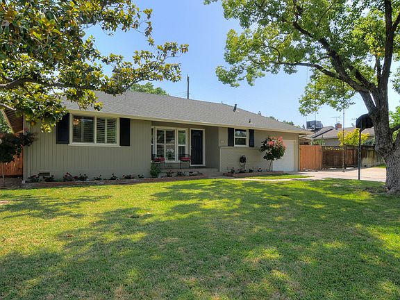 2nd image of 2204 Ione St