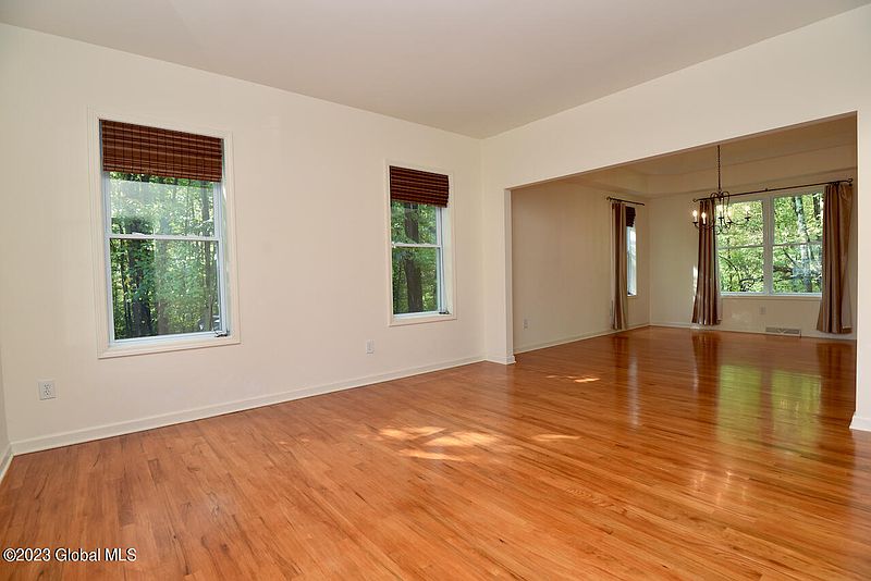 5th image of 22 Delta Way