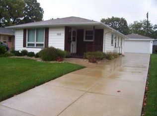 7819 Pershing Blvd, Kenosha, WI 53142