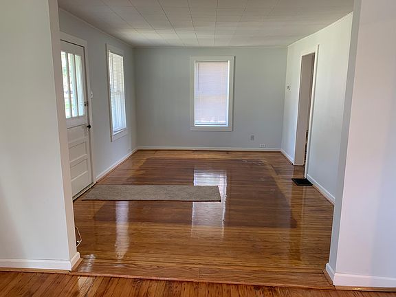 3rd image of 8655 Lancaster Ave