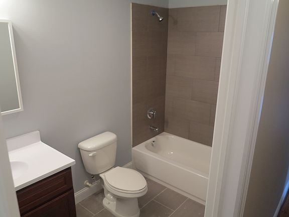 3rd image of 14 Summit St