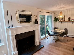 202 W Olympic Pl APT 104, Seattle, WA 98119