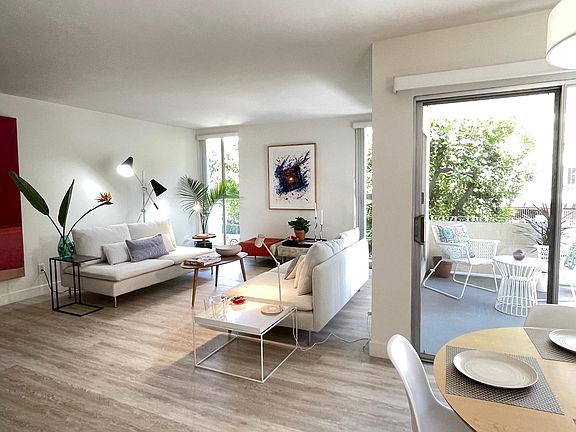 2nd image of 4455 Ventura Canyon Ave #201