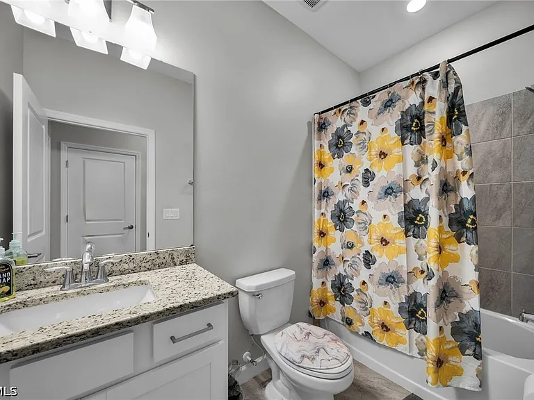 13846 Pine Lodge Ln — Photo 10