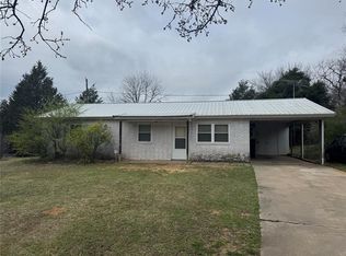 311 E St, Seminole, OK 74868