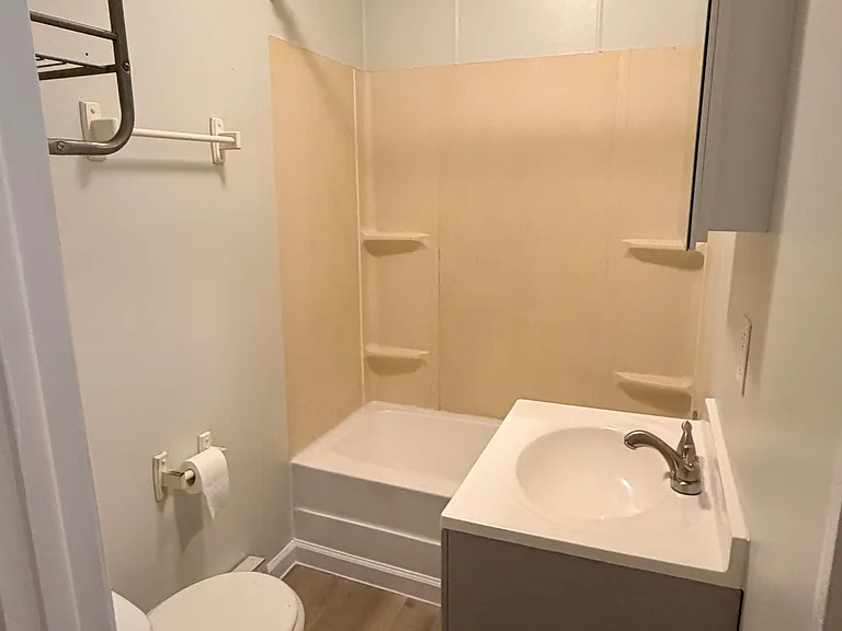 117 Walnut St #1 — Photo 15