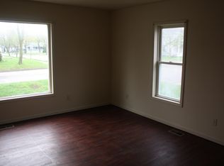 807 N Washington St, Lapeer, MI