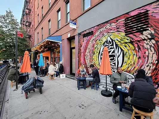 Rented by Bond New York | media 5