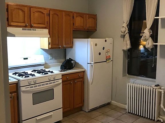 3rd image of 278 Prospect Park W APT 2R