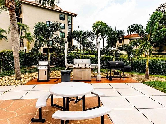 5th image of 1806 Mariner Dr APT 213