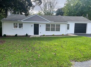 719 W High St, Manheim, PA 17545