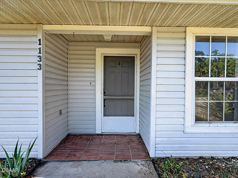 1133 Squirrel Nest Ln — Photo 4