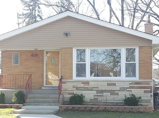 19 E 157th St, South Holland, IL 60473