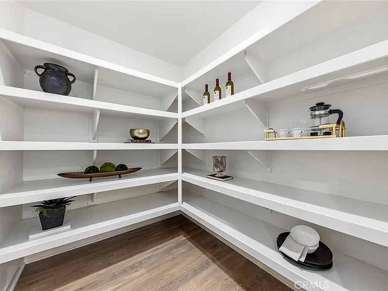 205 Bowery — Photo 11